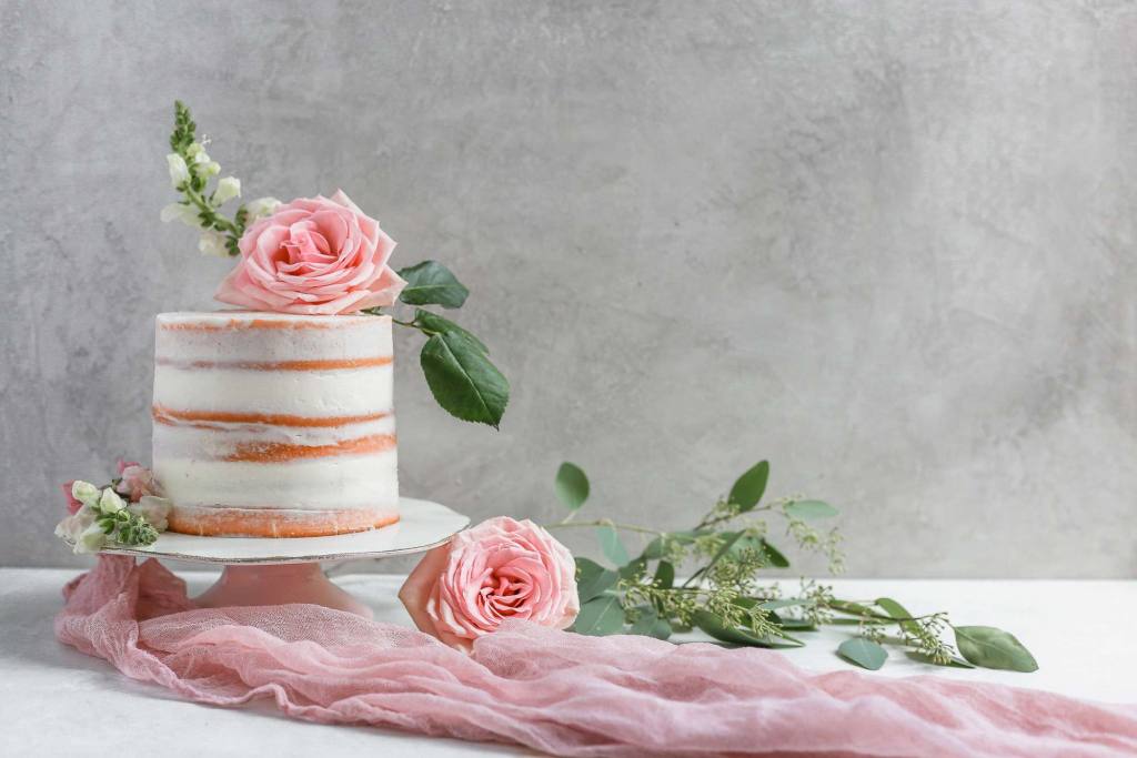 How To Decorate Your First Cake